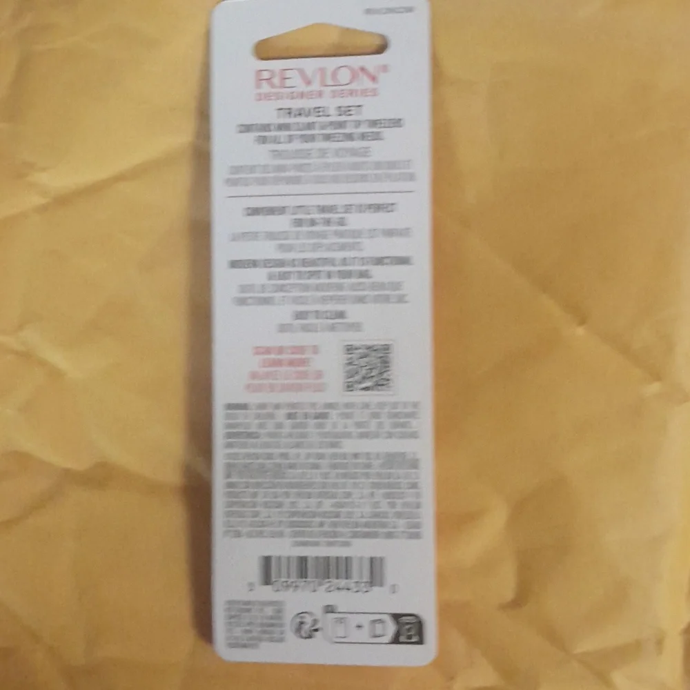 - Revlon travel set nib!